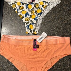 La Senza Orange and Lemon Print Bottoms xl